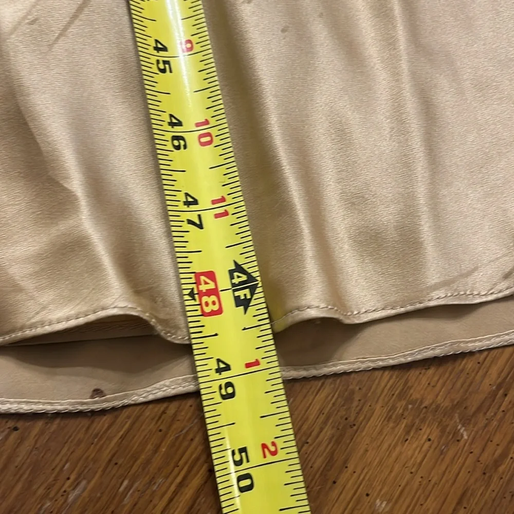 COPY - Gold Glamour Prom Dress with Elegant Design - Picture 13 of 16